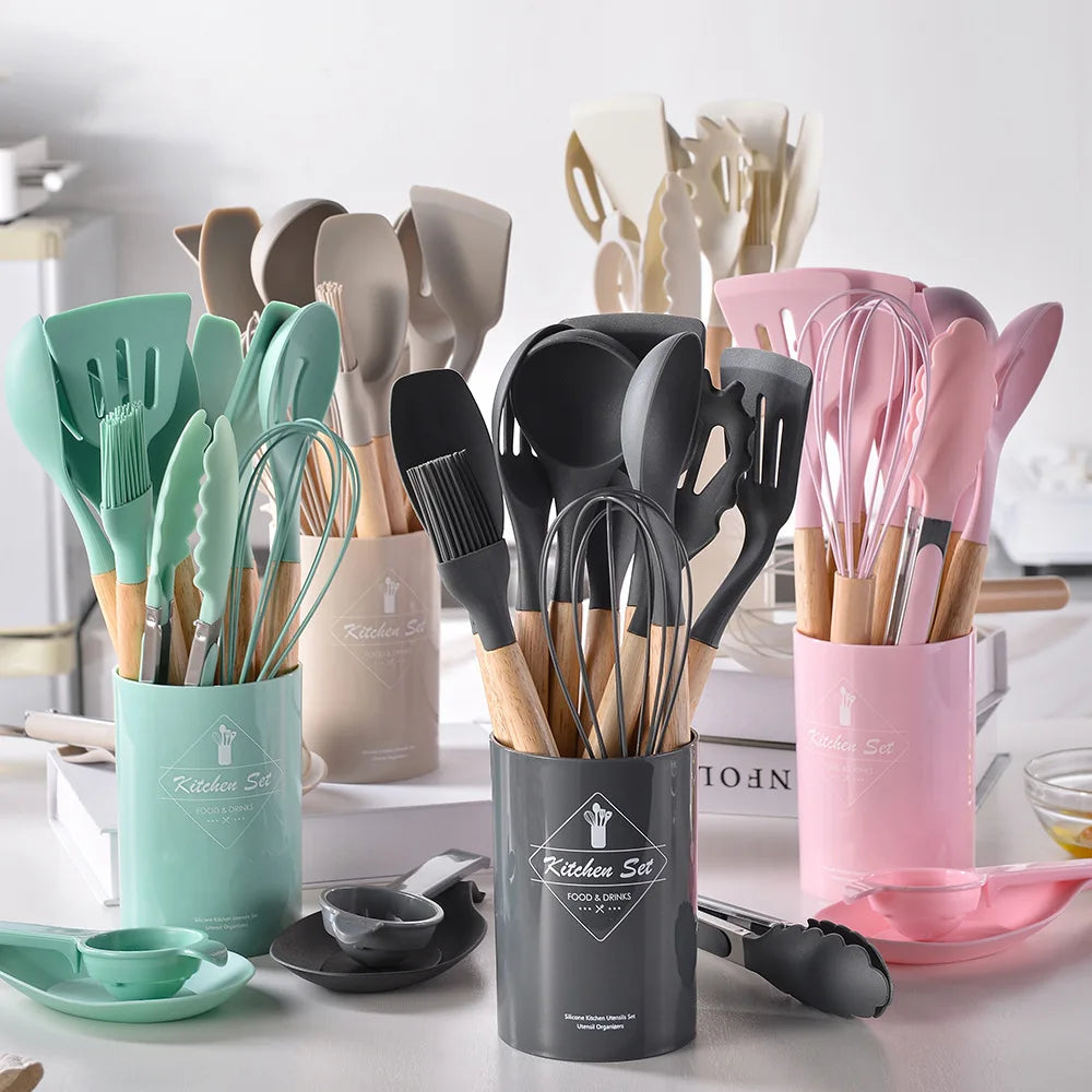 12-Piece Silicone Kitchen Utensils Set with Wooden Handles and Storage Bucket – Non-Stick Spatulas, Spoons, and Cooking Tools